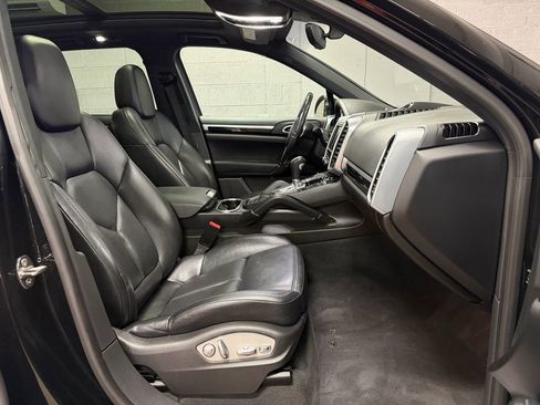 Used 2014 Porsche Cayenne Diesel AWD/4WD image 31