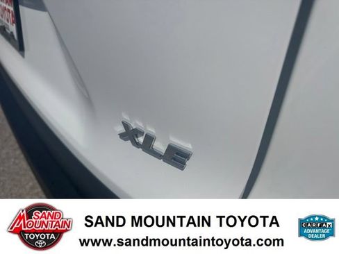 Used 2025 Toyota RAV4 XLE FWD image 8
