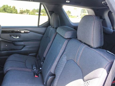 Certified 2025 Honda Pilot Sport image 19