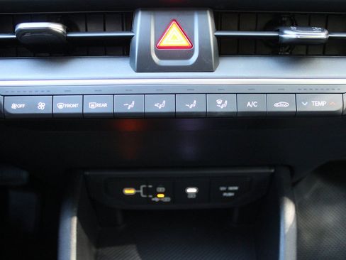 New 2025 Kia K4 LX image 33