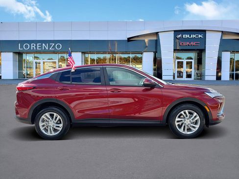 Used 2024 Buick Envista Preferred w/ Convenience II Package image 4