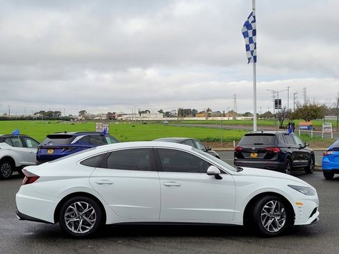 Used 2020 Hyundai Sonata SEL w/ Premium Package image 3