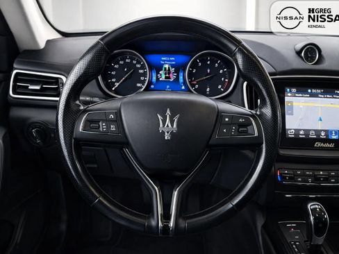 Used 2018 Maserati Ghibli RWD image 11