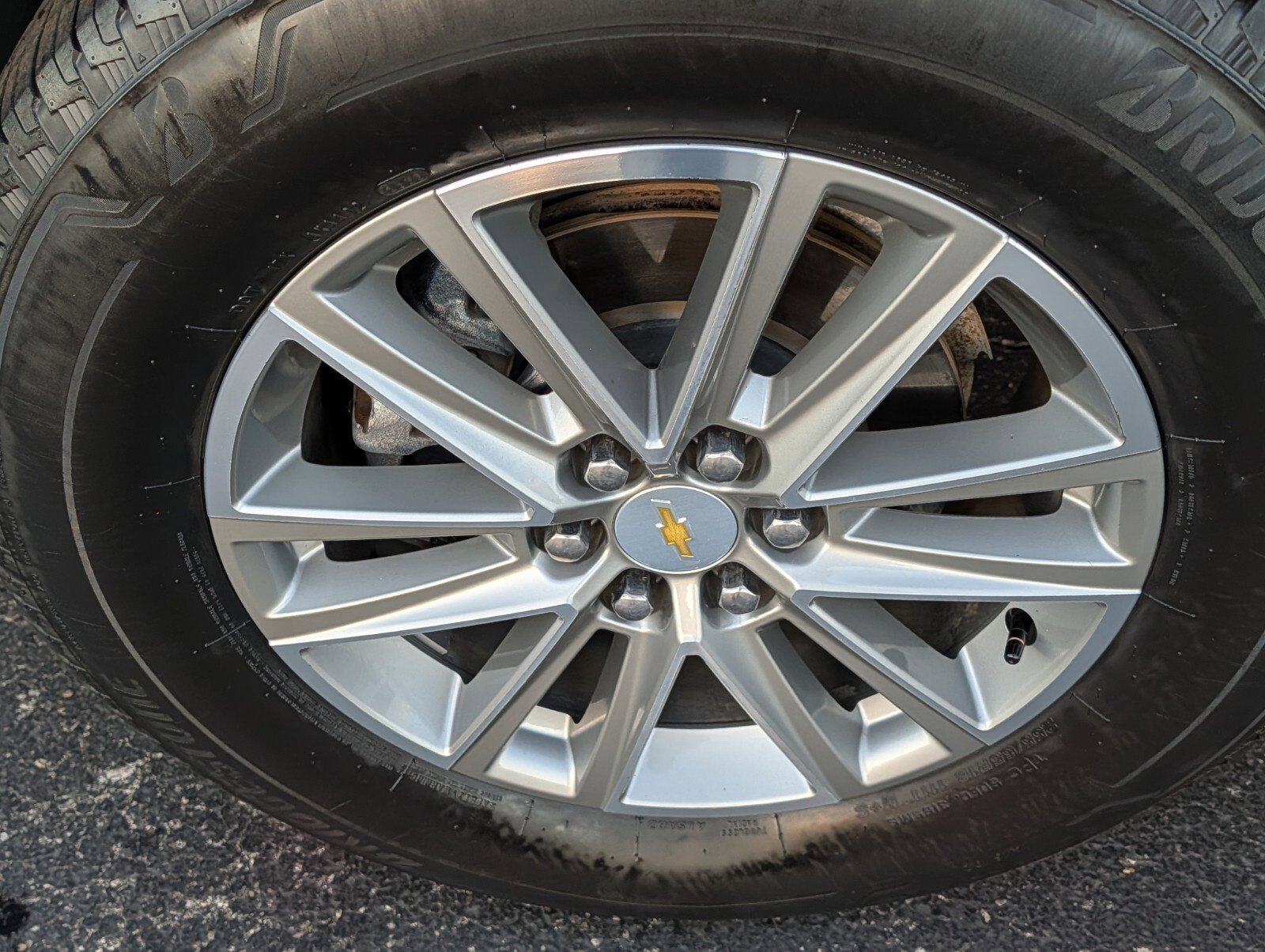 Used 2023 Chevrolet Traverse LT FWD image 18
