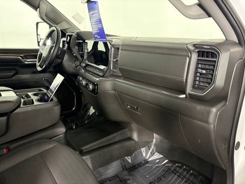 Used 2024 Chevrolet Silverado 3500 LT AWD/4WD image 31