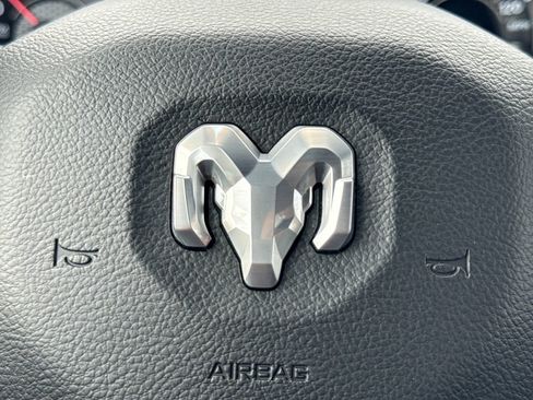 Used 2024 RAM 1500 Laramie AWD/4WD image 32