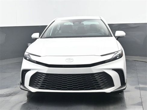 New 2026 Toyota Camry SE image 19