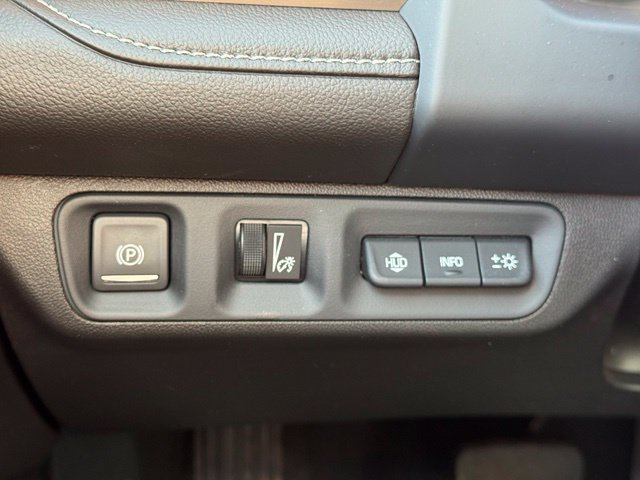 Certified 2023 GMC Acadia Denali w/ Denali Ultimate Package AWD/4WD image 35