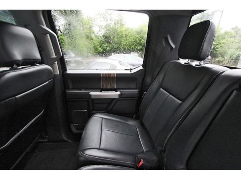 Used 2019 Ford F150 Lariat RWD image 10