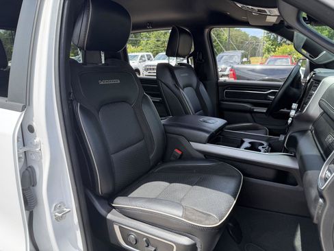 Used 2023 RAM 1500 Laramie AWD/4WD image 19