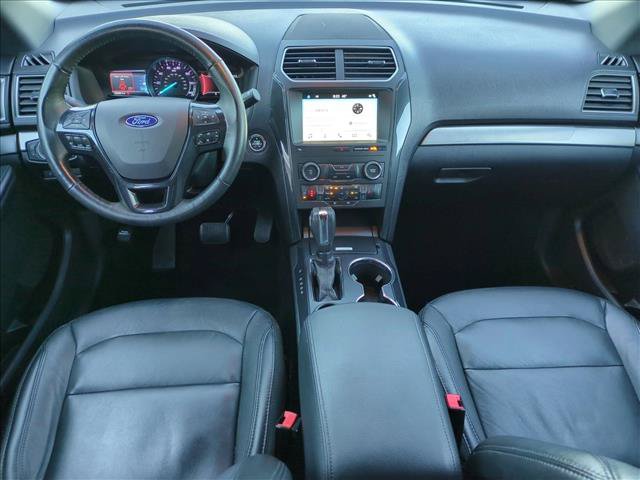 Used 2018 Ford Explorer XLT w/ Equipment Group 202A FWD image 16