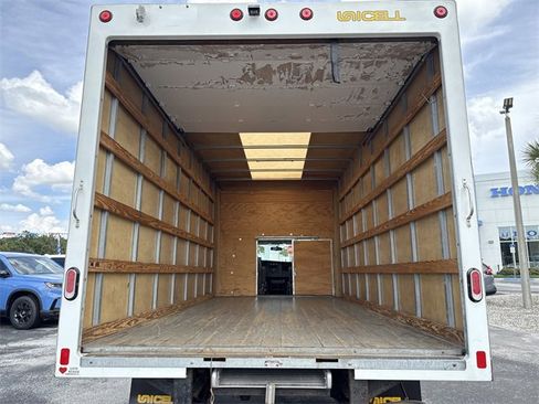 Used 2019 GMC Savana 3500 Extended image 13