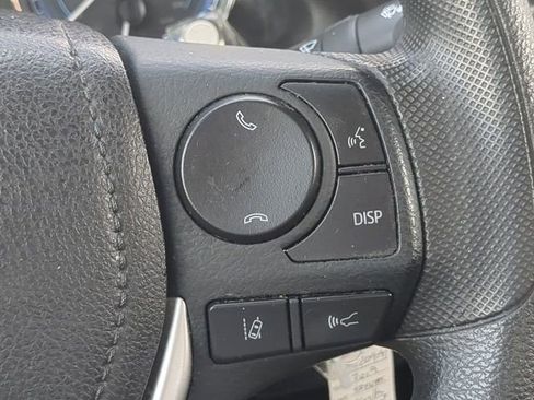 Used 2019 Toyota Corolla LE image 23