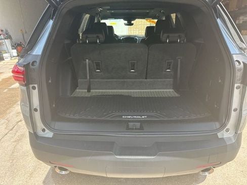 Used 2023 Chevrolet Traverse RS AWD/4WD image 19