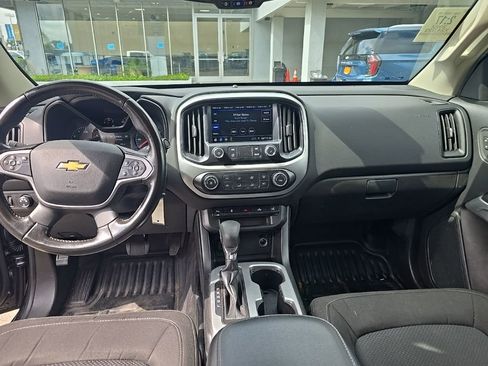 Used 2022 Chevrolet Colorado LT w/ Fleet Safety Package image 5