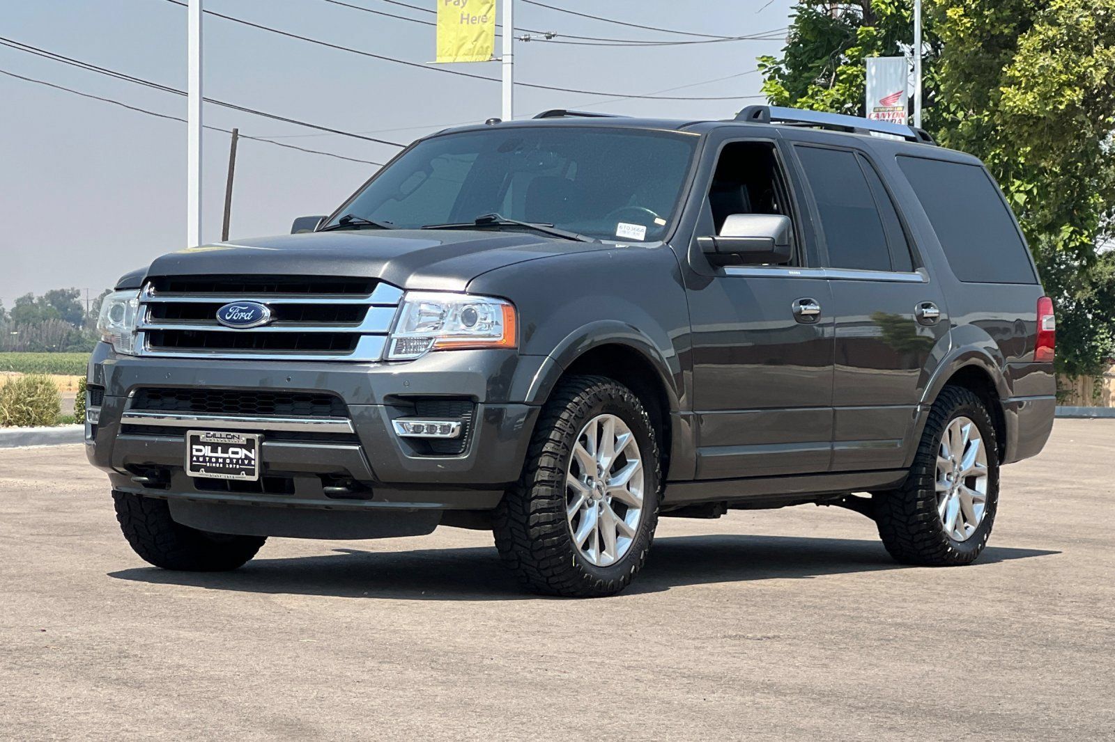 Used 2015 Ford Expedition Limited w/ Equipment Group 301A AWD/4WD image 9