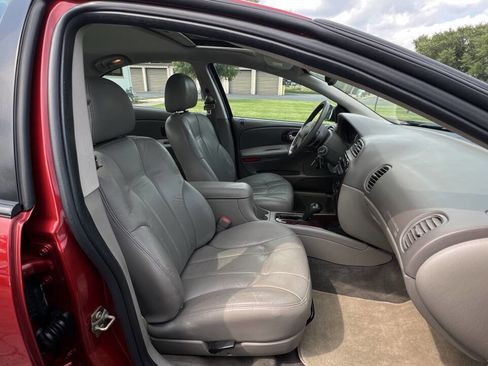 Used 2004 Chrysler Concorde LXi image 26