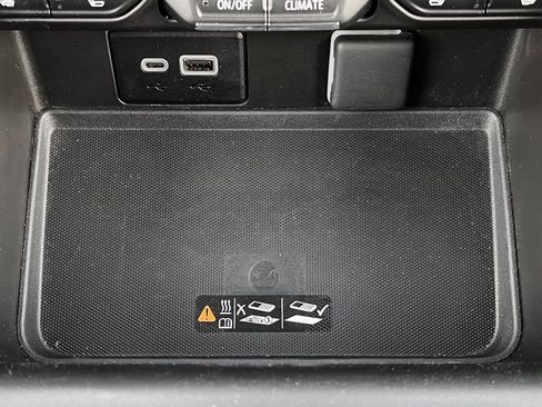 Used 2024 Chevrolet Suburban RST image 24