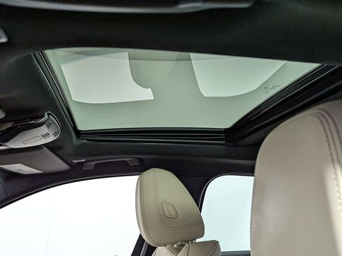 Certified 2023 BMW 330i xDrive Sedan w/ Driving Assistance Package image 12