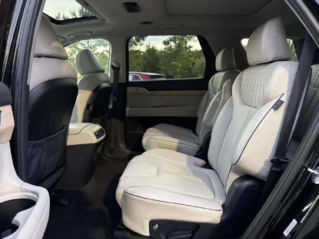Used 2024 Hyundai Palisade Limited AWD/4WD image 13