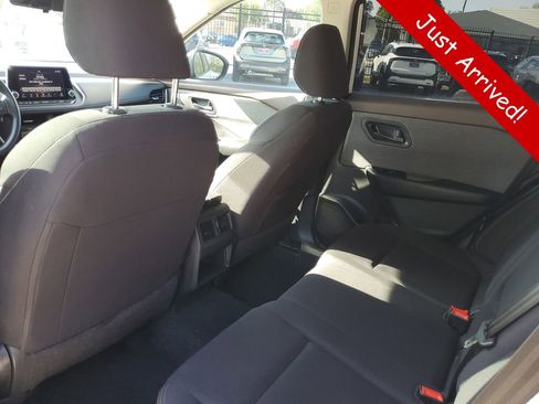 Used 2023 Nissan Rogue S FWD image 9