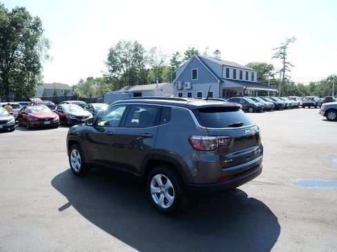 Used 2021 Jeep Compass Latitude w/ Driver Assistance Group AWD/4WD image 5
