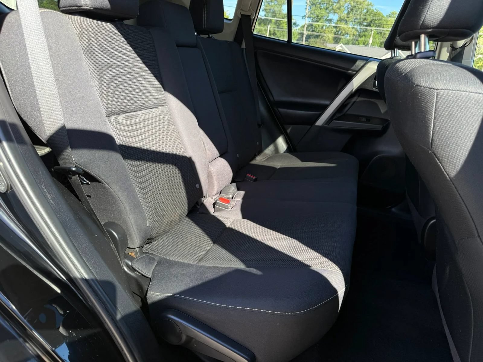 Used 2018 Toyota RAV4 XLE w/ Plus Extra Value Package FWD image 26