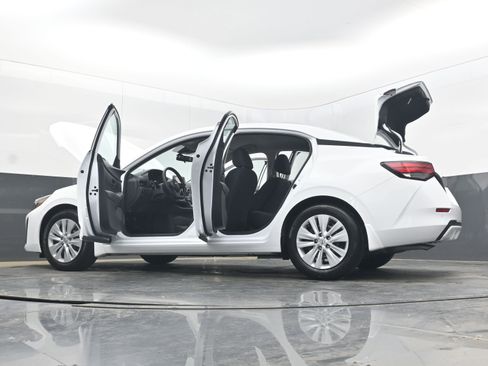 Certified 2025 Nissan Sentra S image 41