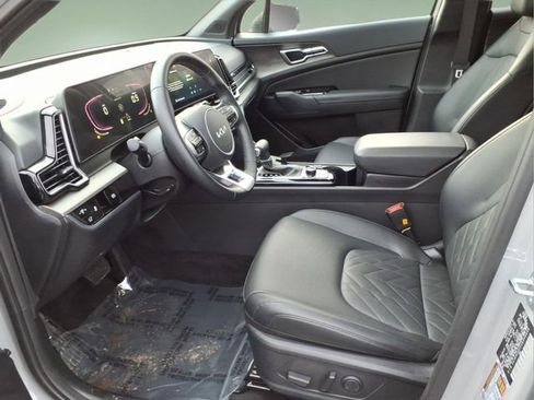 Used 2025 Kia Sportage X-Line w/ Premium Package image 11