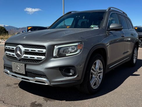 Used 2020 Mercedes-Benz GLB 250 4MATIC image 3