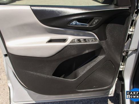 Used 2022 Chevrolet Equinox LS image 12