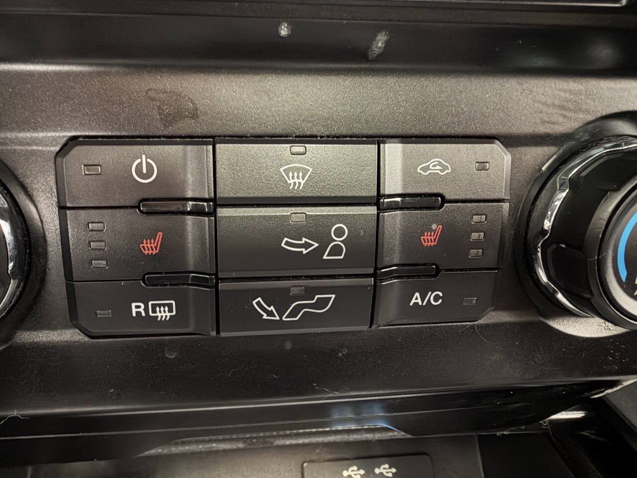 Used 2016 Ford F150 XLT w/ Equipment Group 302A Luxury AWD/4WD image 32