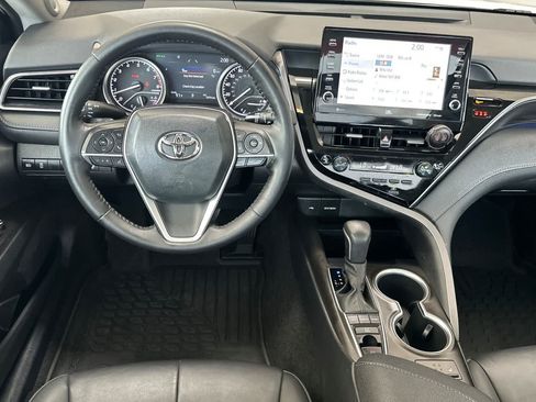Used 2022 Toyota Camry XLE w/ Navigation Upgrade Package AWD/4WD image 15