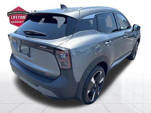 New 2026 Nissan Kicks SR w/ SR Premium Package FWD image 5