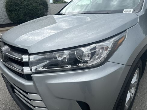 Used 2019 Toyota Highlander Limited AWD/4WD image 8