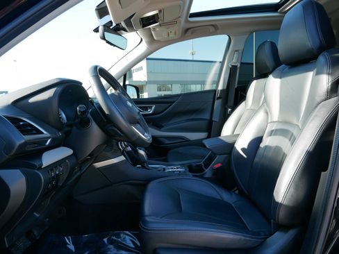 Used 2023 Subaru Forester Limited image 32