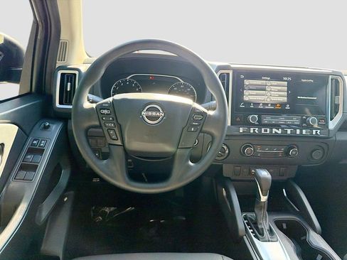 Certified 2025 Nissan Frontier SV image 23