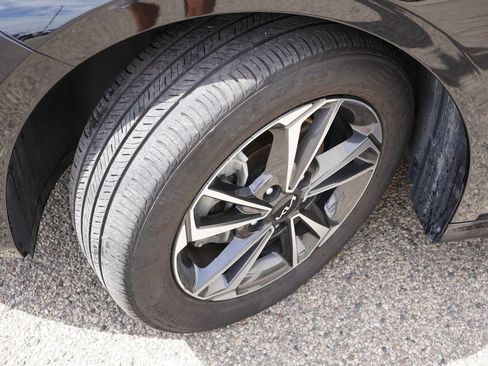 Certified 2024 Kia Forte LXS FWD image 13