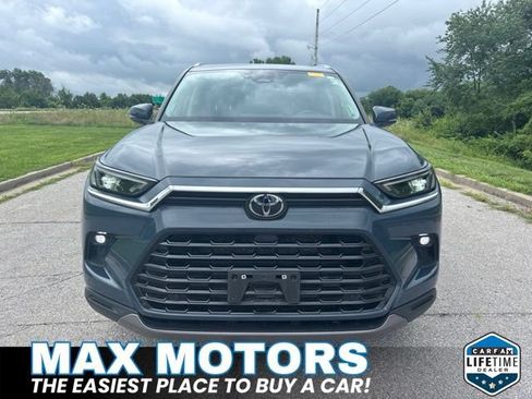 Used 2024 Toyota Grand Highlander AWD image 10