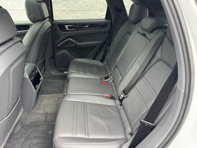 Used 2019 Porsche Cayenne AWD/4WD image 8