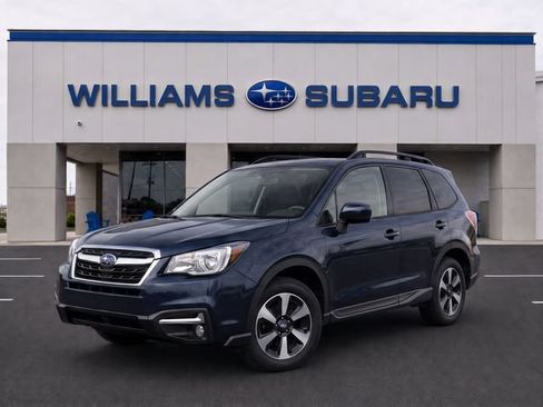 Used 2017 Subaru Forester 2.5i Premium AWD/4WD image 3