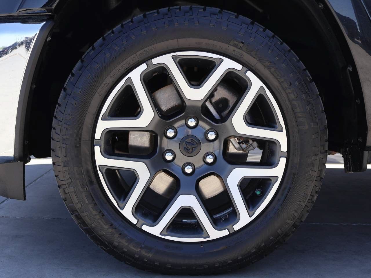Used 2025 RAM 1500 Laramie AWD/4WD image 6