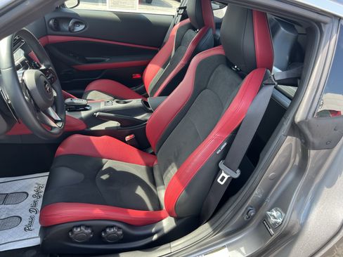 Used 2024 Nissan Z Performance w/ Floor Mat Package RWD image 14