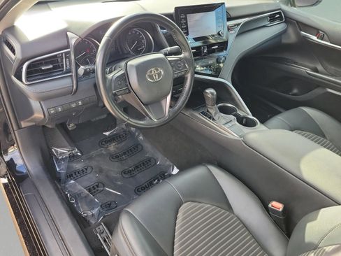 Used 2023 Toyota Camry SE image 15