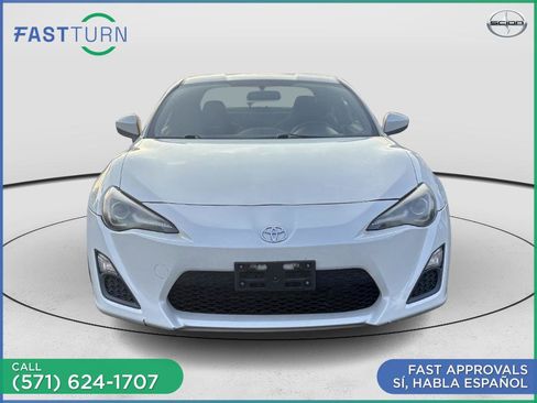 Used 2014 Scion FR-S RWD image 3