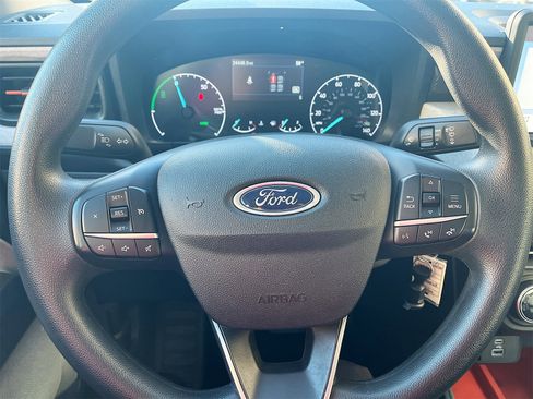 Used 2022 Ford Maverick XLT image 11