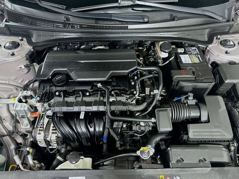 Used 2023 Hyundai Elantra SEL image 31