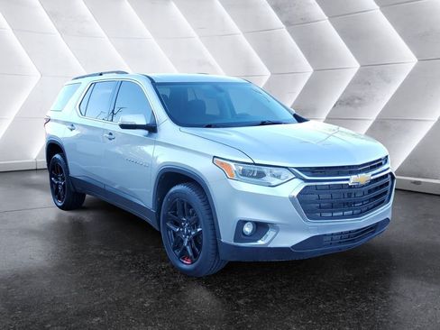 Used 2021 Chevrolet Traverse LT AWD/4WD image 1