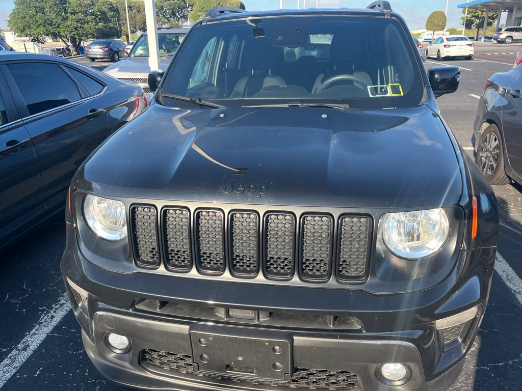 Used 2022 Jeep Renegade Altitude w/ Convenience Group AWD/4WD image 2