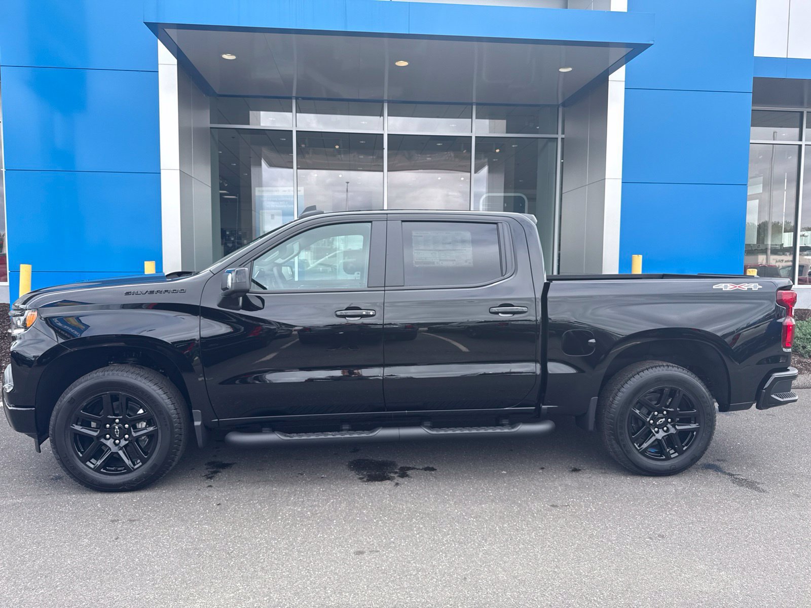 New 2026 Chevrolet Silverado 1500 RST w/ RST All Star Premium Package AWD/4WD image 9